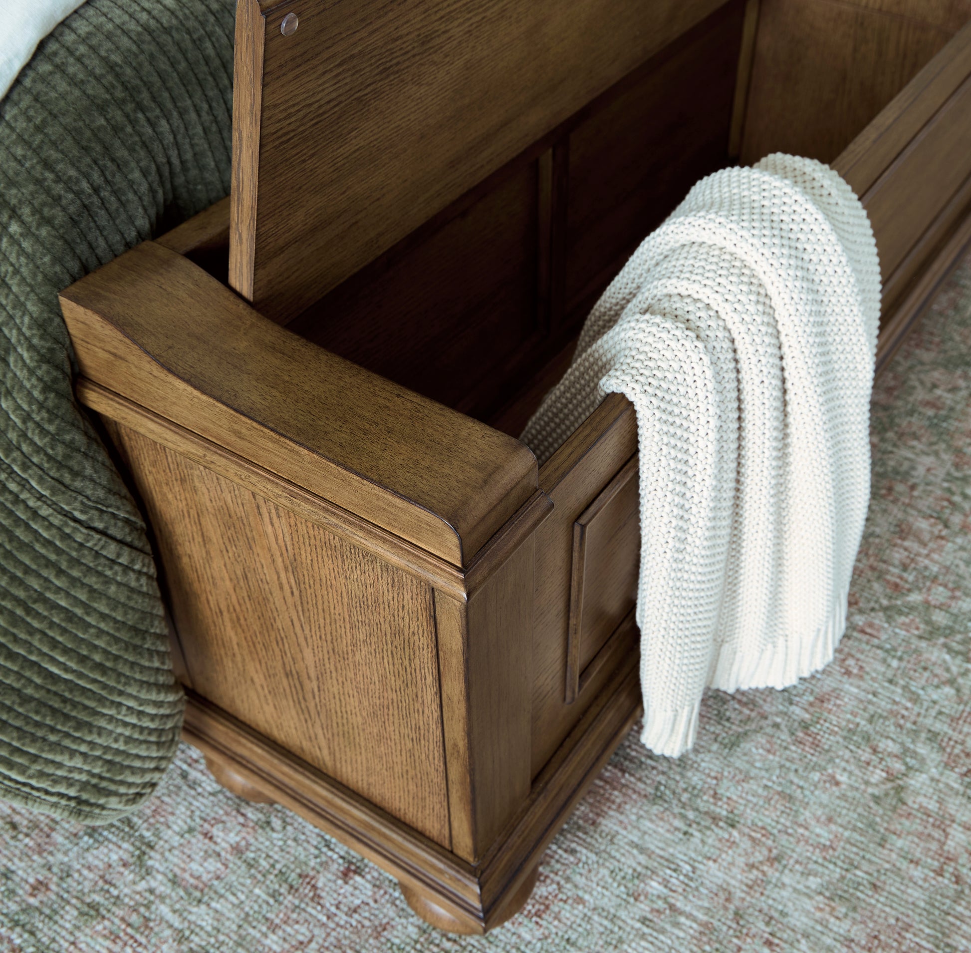 Waynely Panel Storage Bed