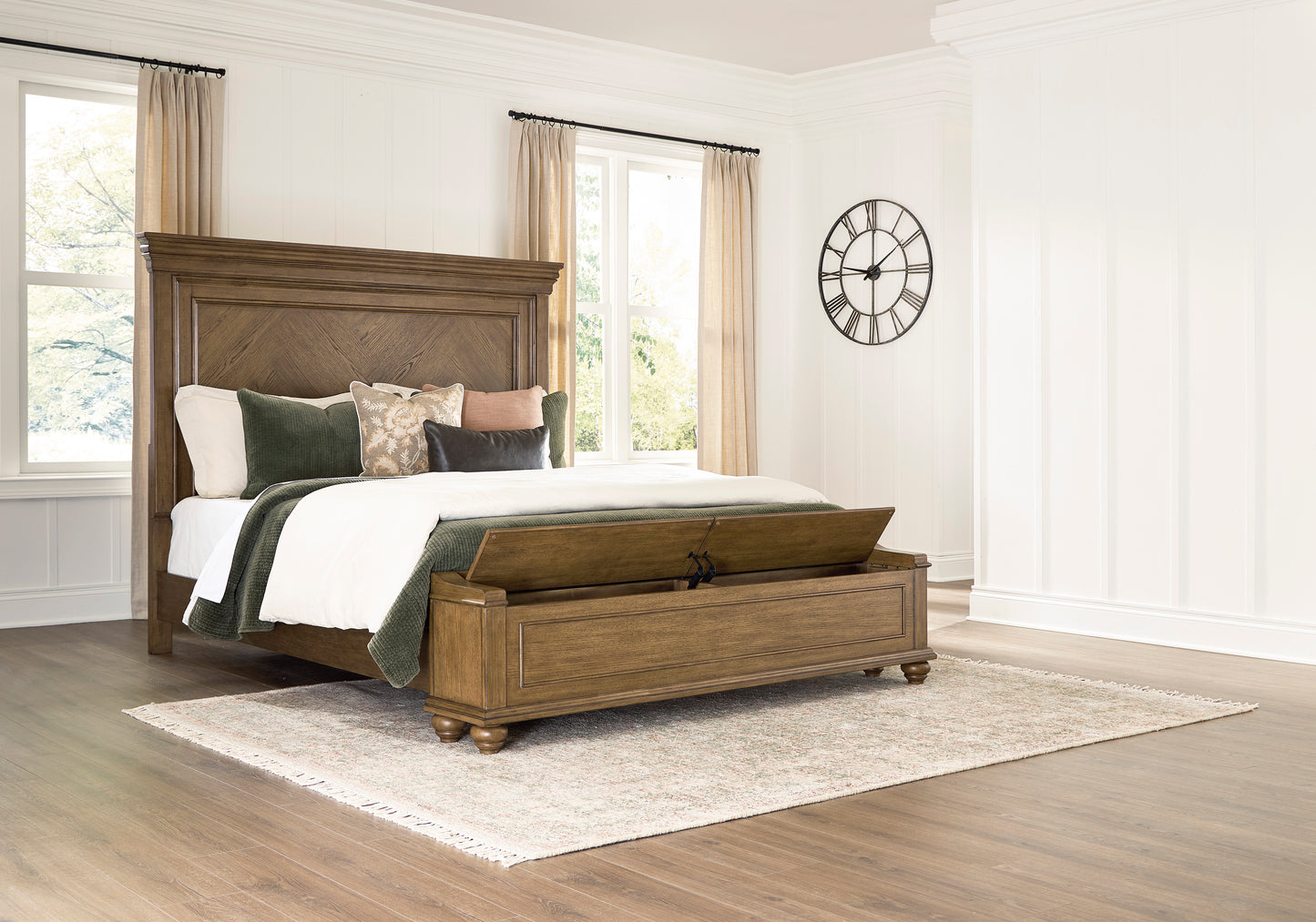 Waynely Panel Storage Bed
