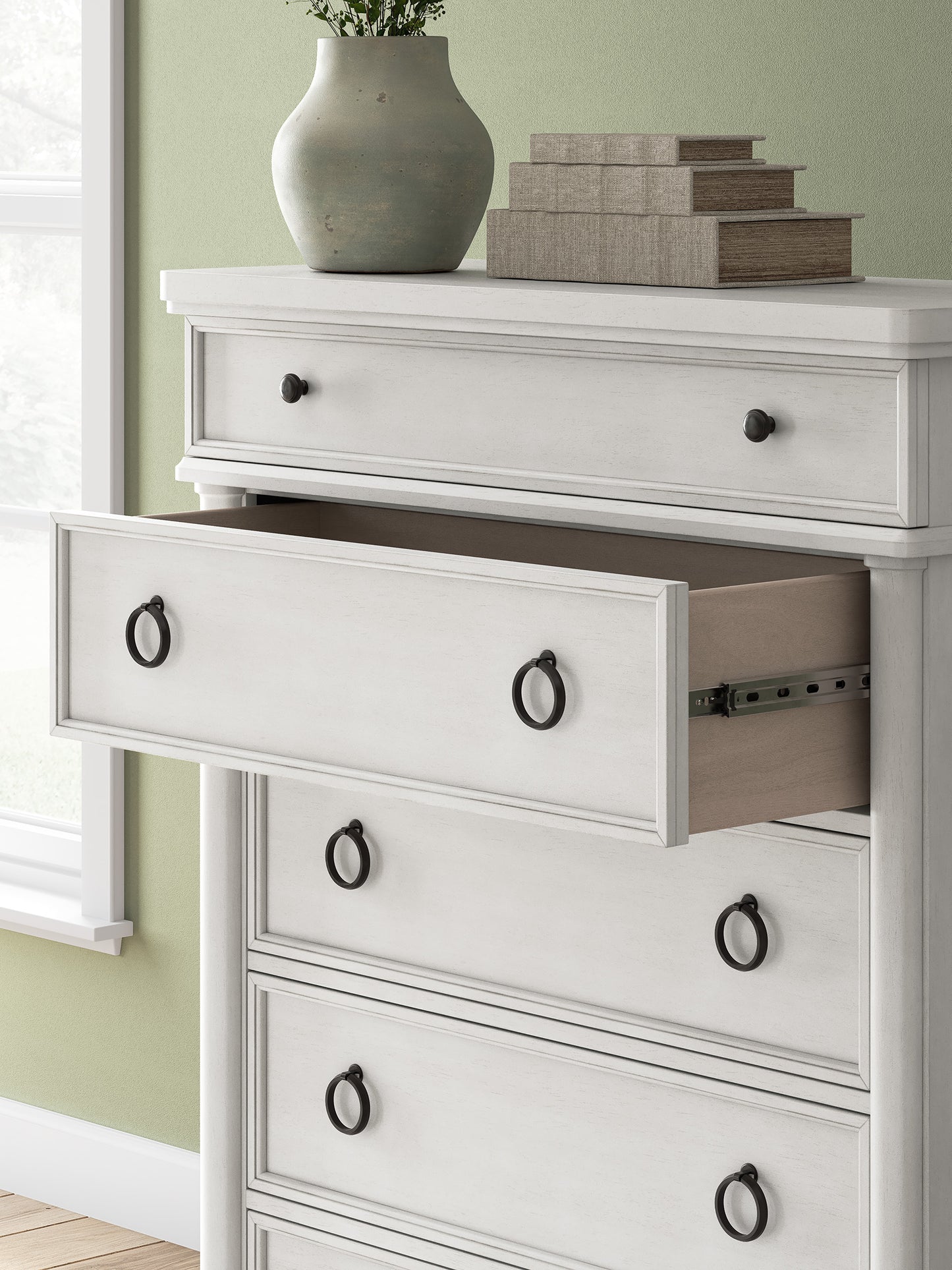 Chadworth Chest of Drawers