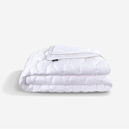Bedgear Light Weight Comforter