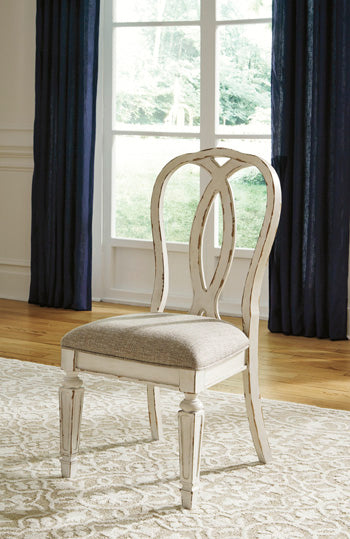 Realyn Dining Side Chair (Set of 2)