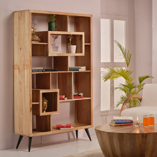 Elise Towe Tall Display
