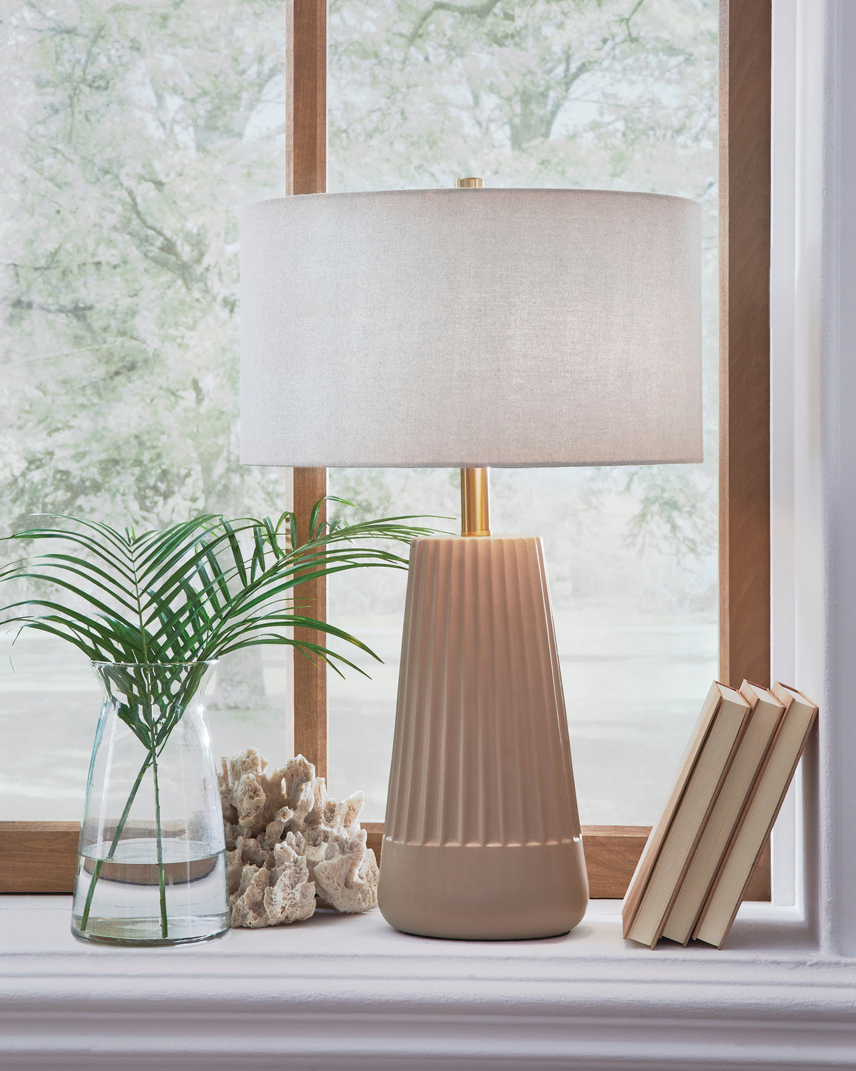 Ashley Dellner Ceramic Table Lamp