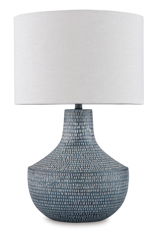 Schylarmont Metal Table Lamp