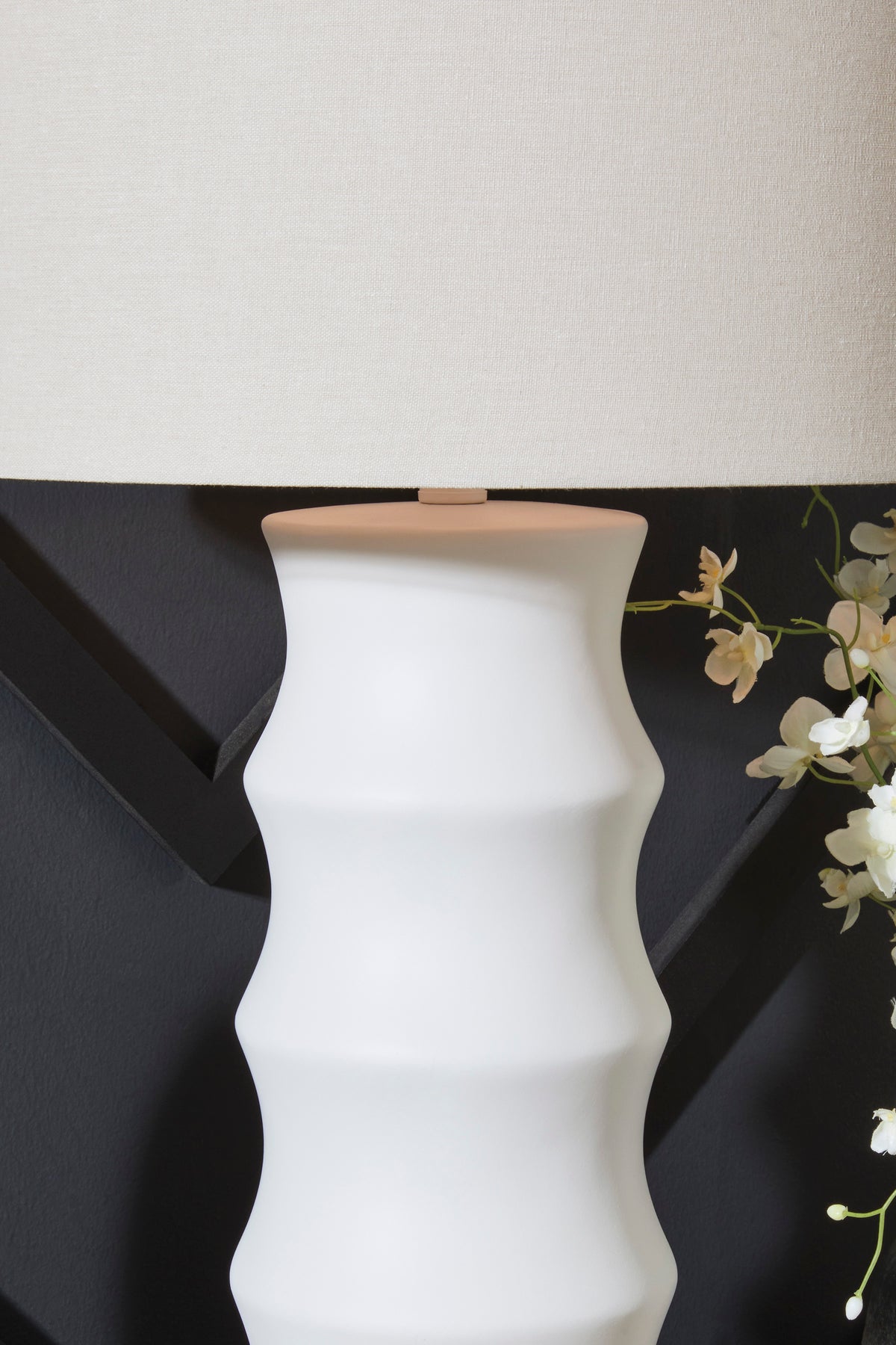 Ashley Veraleigh Poly Table Lamp