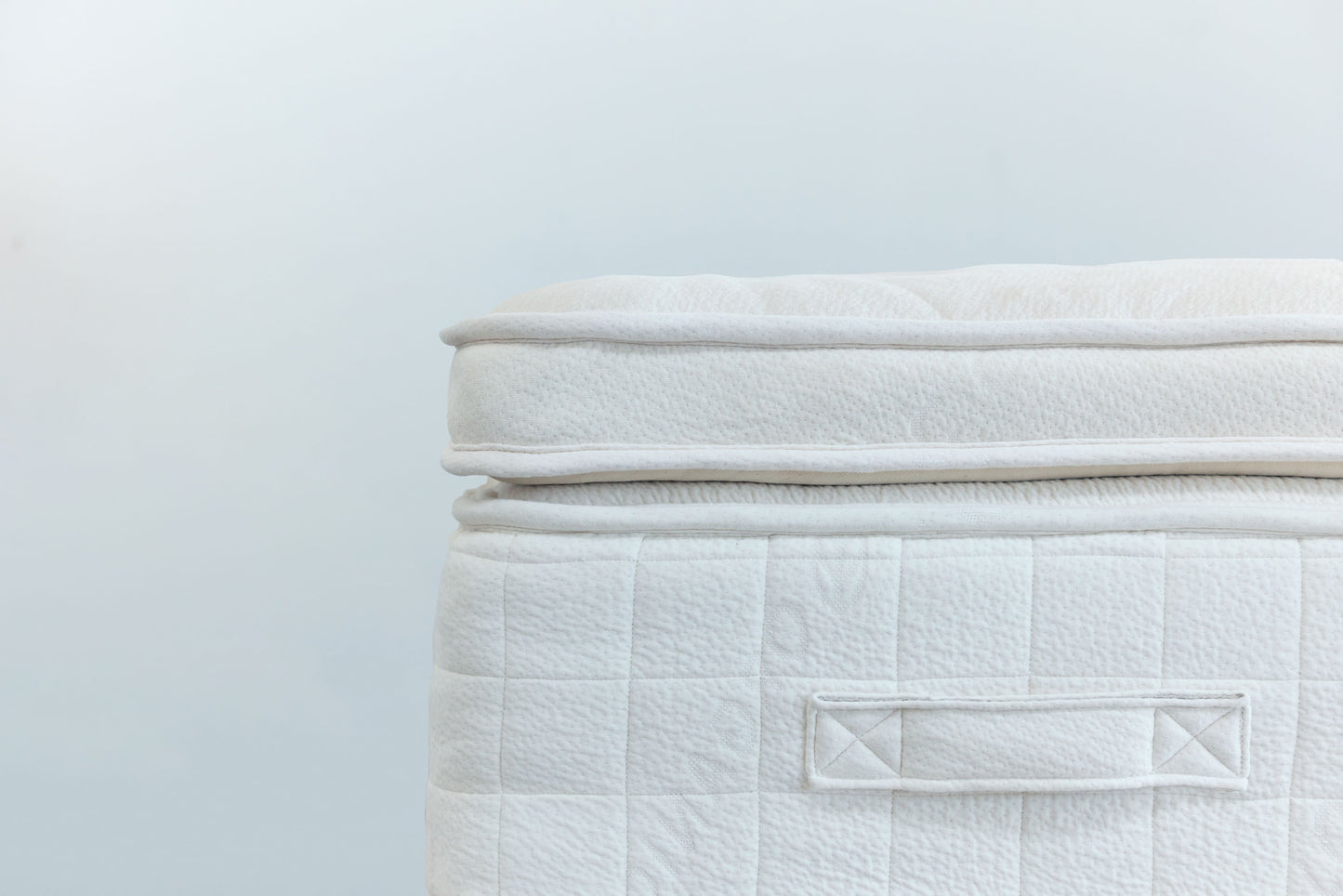 Avocado Luxury Organic Plush Mattress