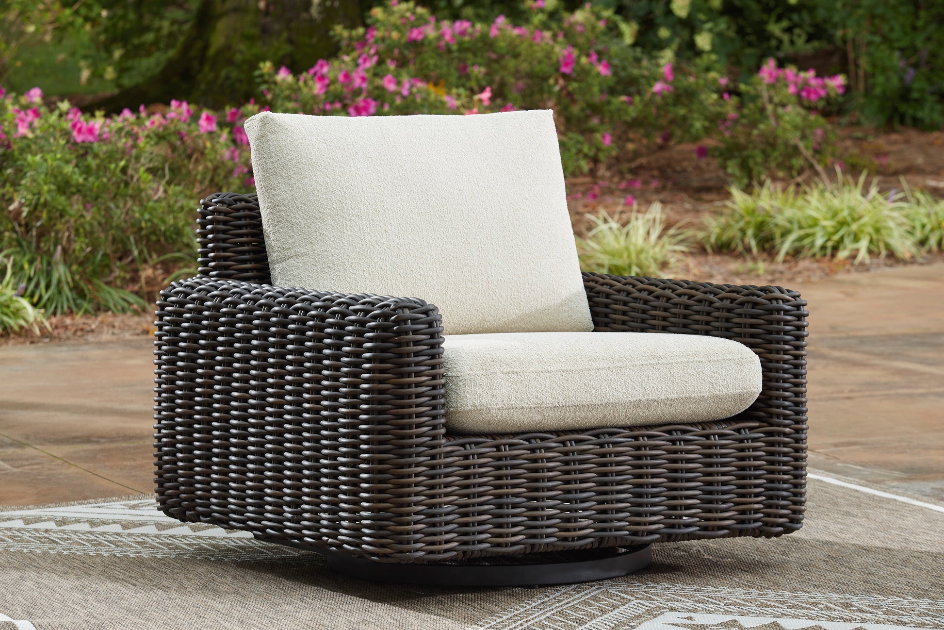 Kimora Outdoor Swivel Glider Lounge Chair