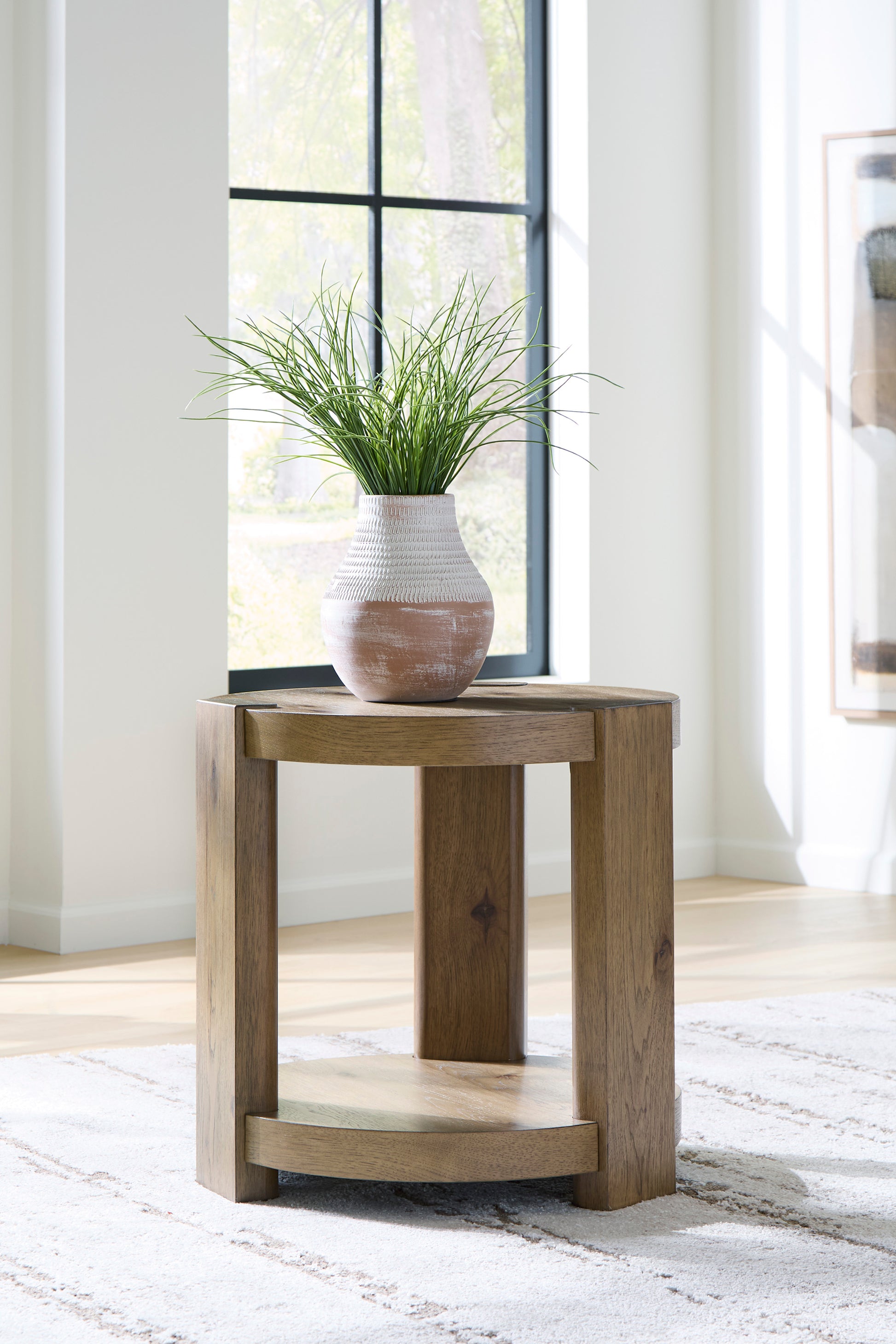 Flangren Round End Table