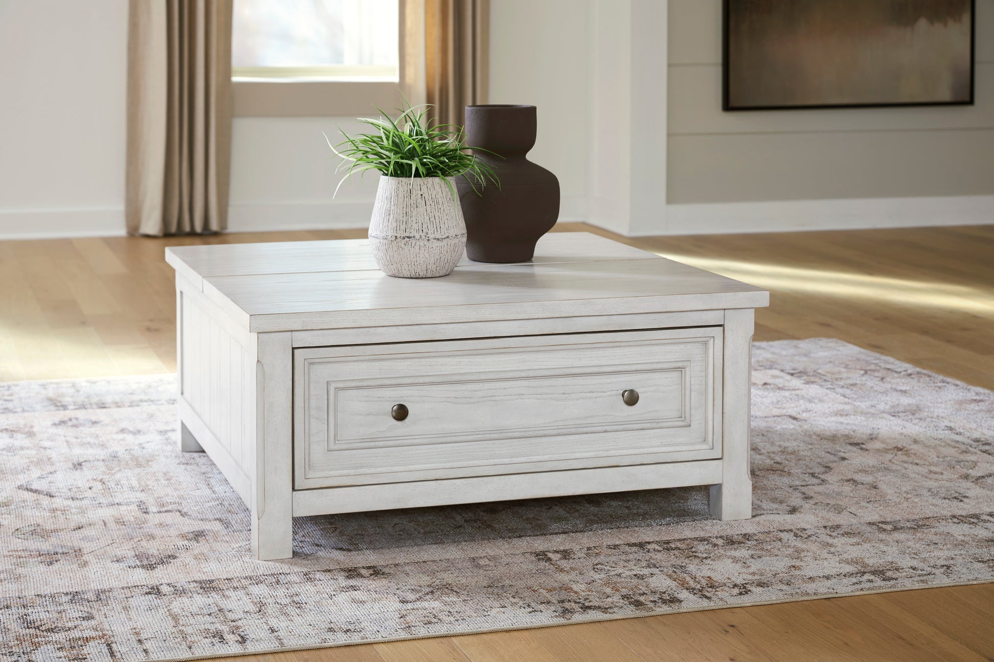 Robbinsdale Lift-Top Coffee Table