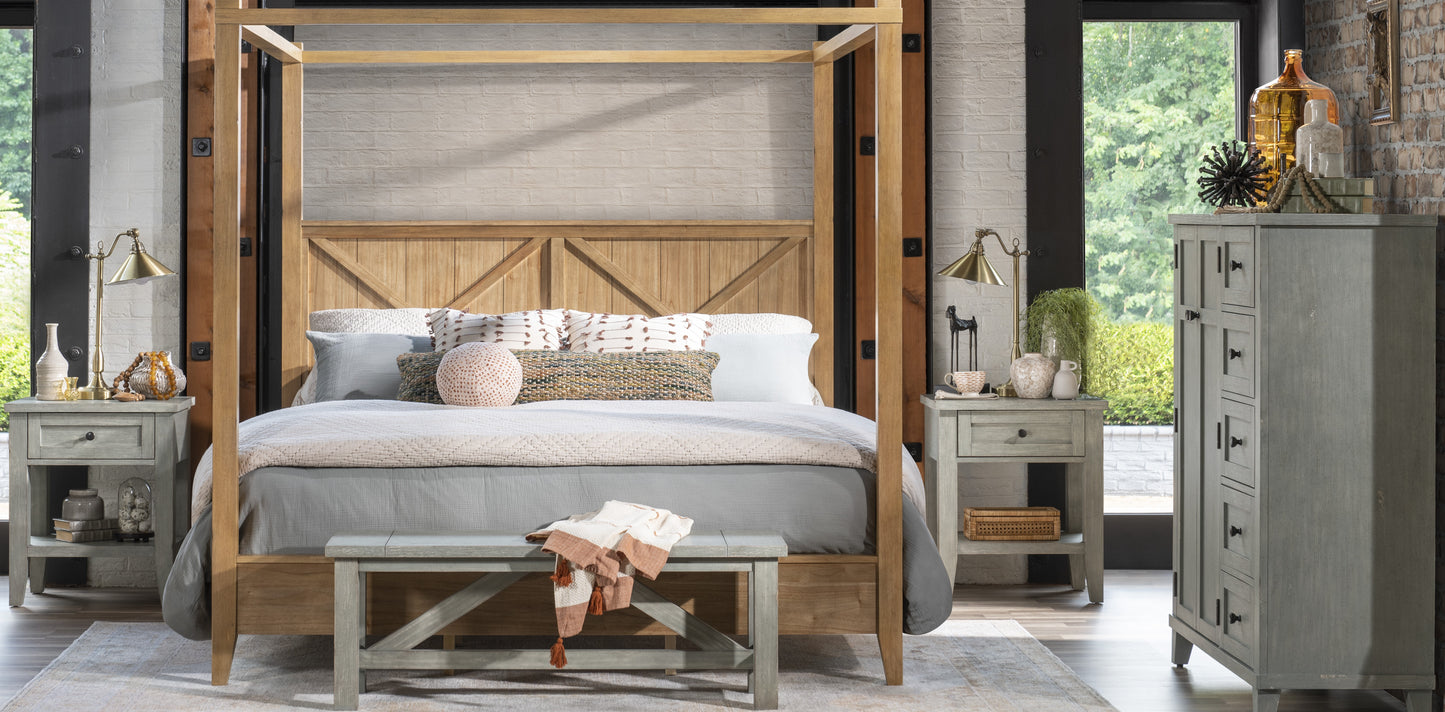 Trisha Yearwood XXX's & OOO's 3-Piece Queen Canopy Bedroom Set