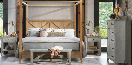 Trisha Yearwood XXX's & OOO's 3-Piece Queen Canopy Bedroom Set