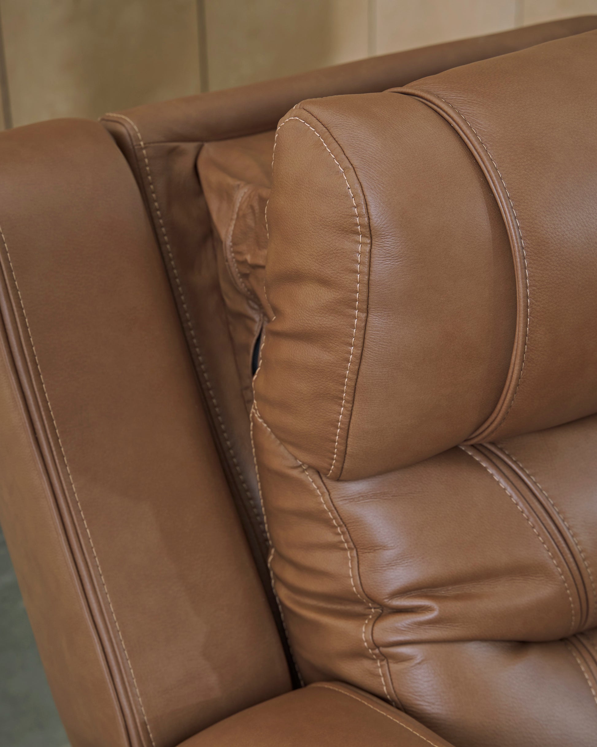 Dreamer Power Reclining Console Loveseat with Audio Seating
