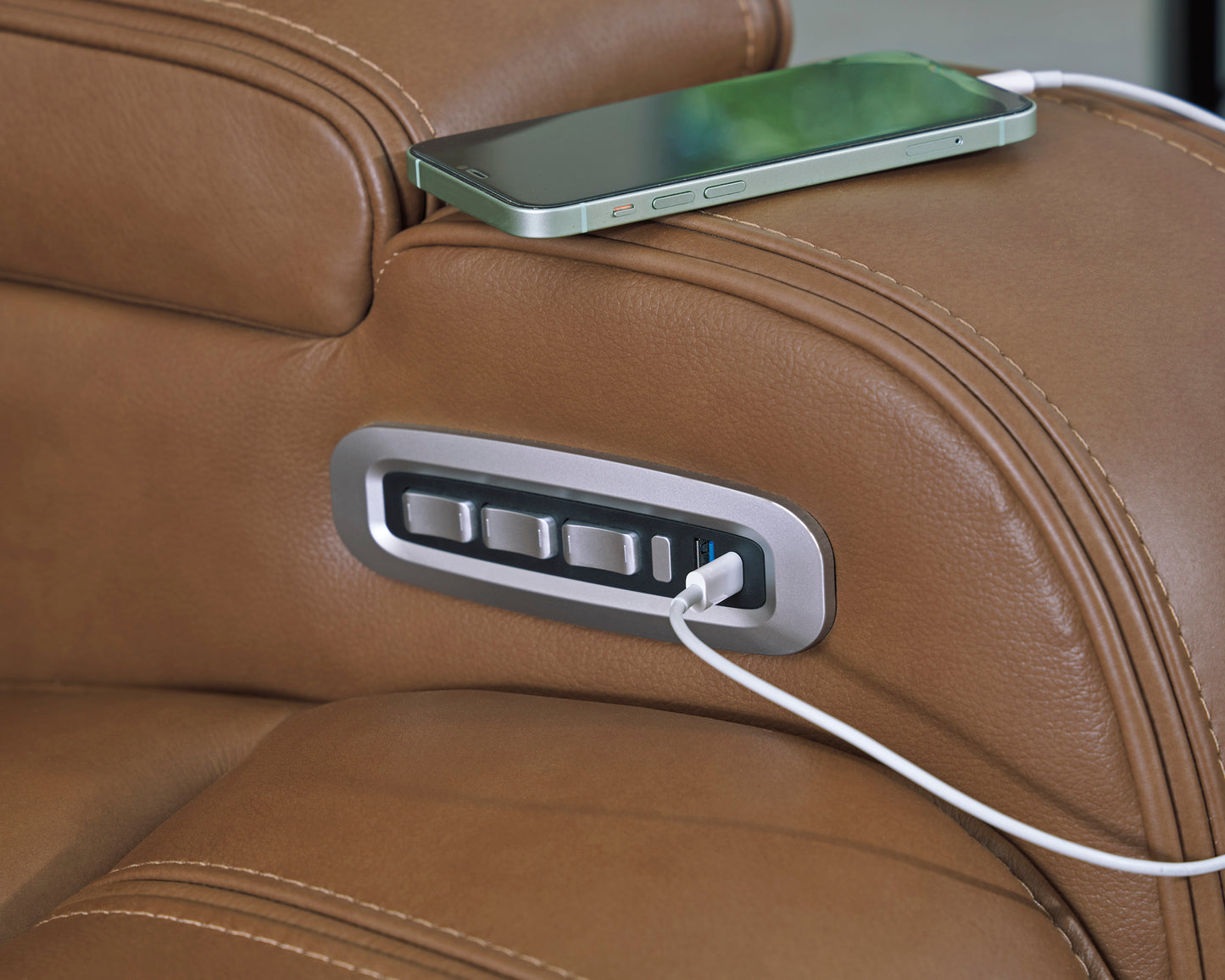 Dreamer Power Reclining Console Loveseat with Audio Seating