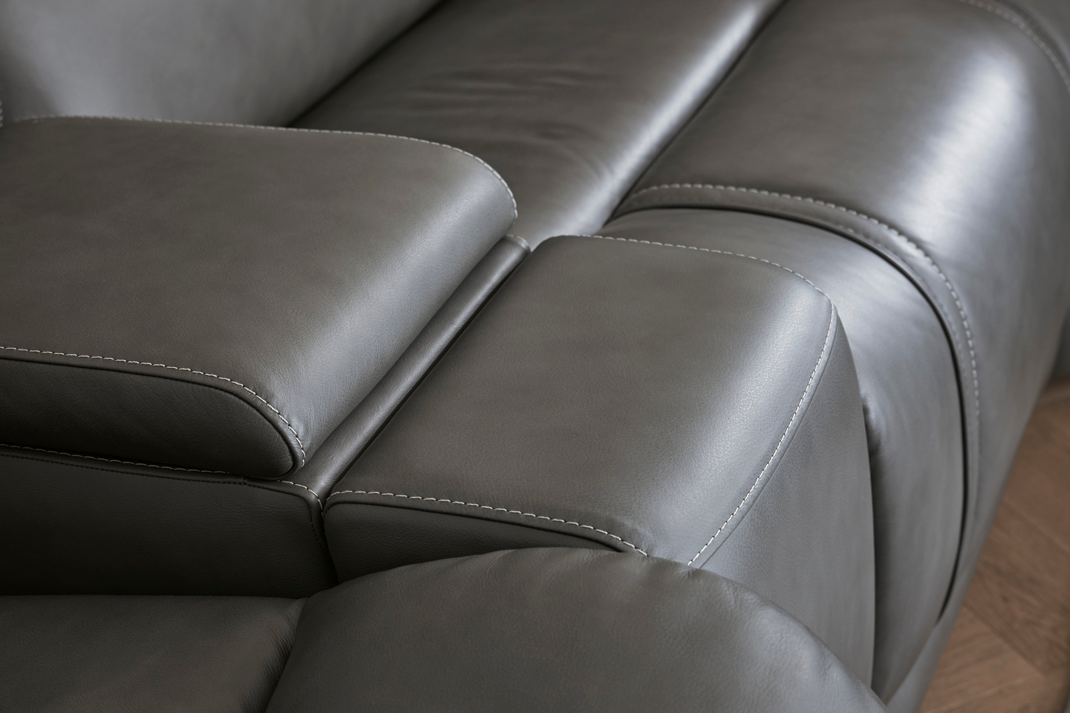 Ashley 5Z-Harrenhurst 7-Piece Leather Dual Power Reclining Modular