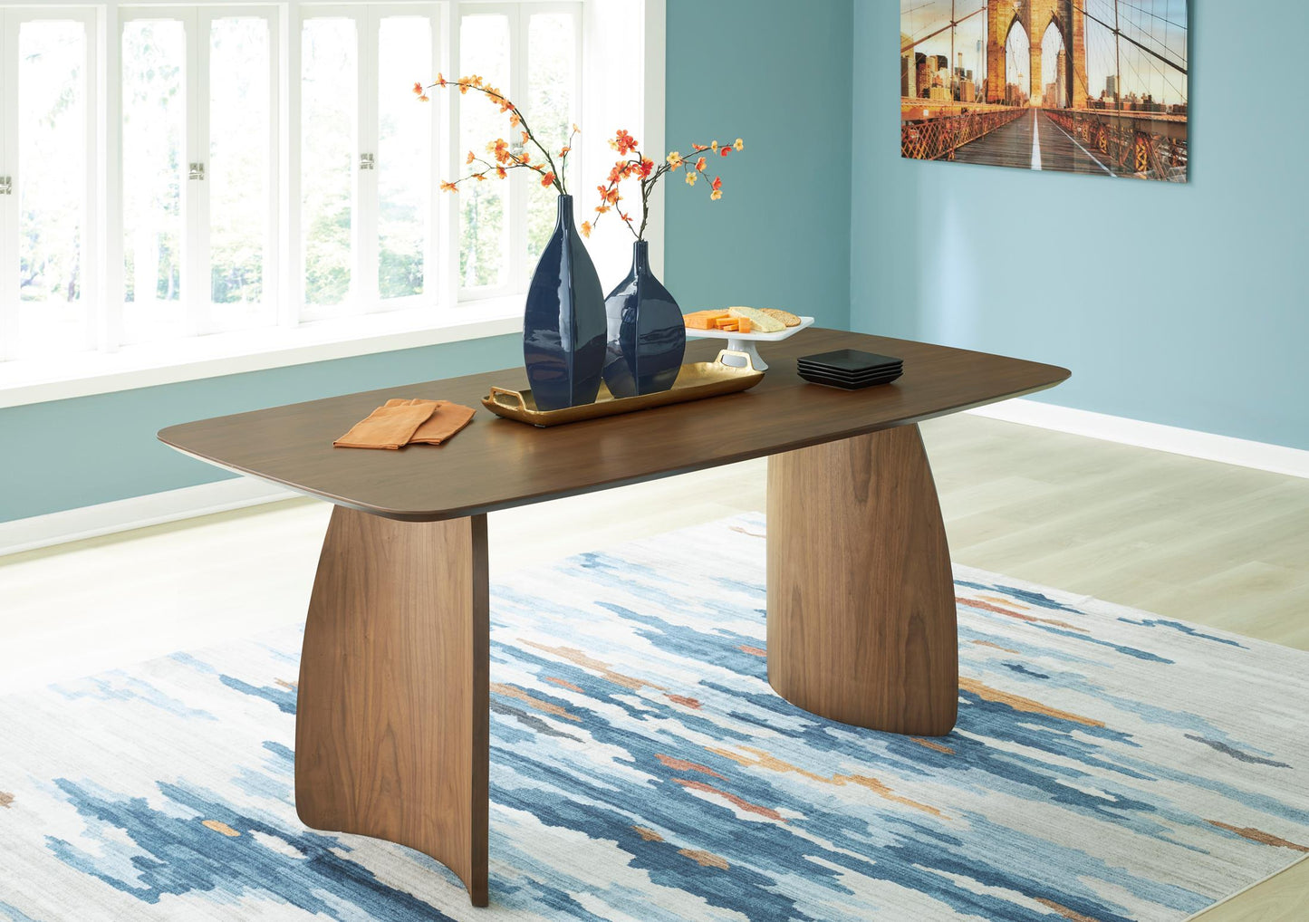 Urbanton Dining Table