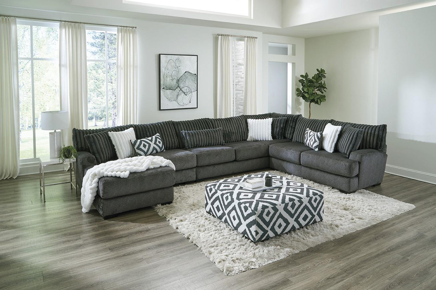 Avelina 4-Piece Left-Facing Sectional with Chaise