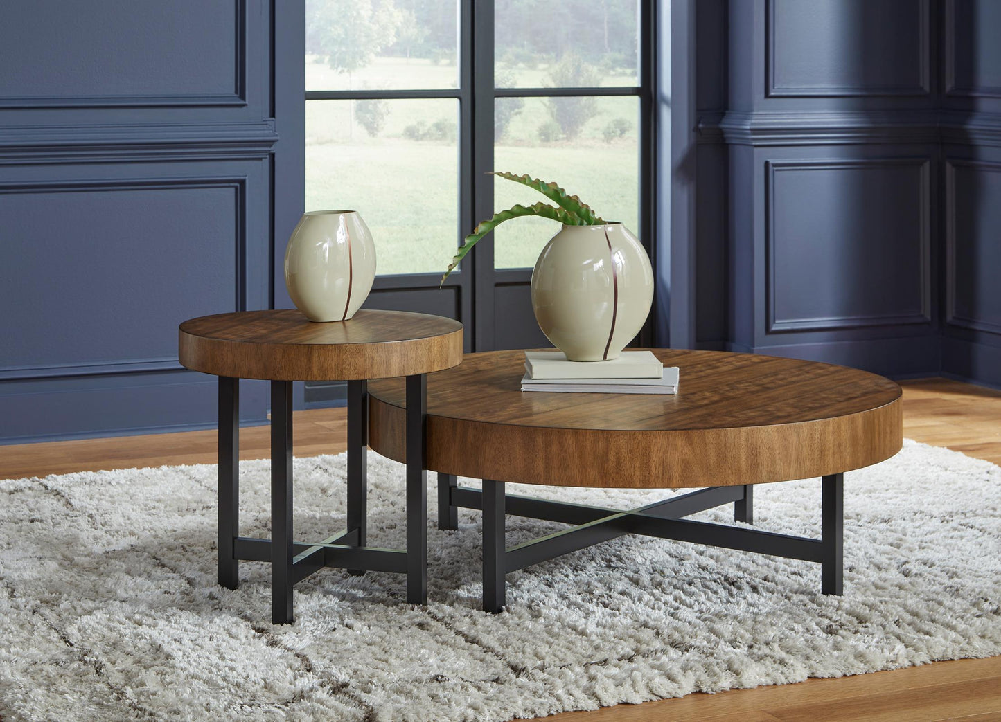 Steenlage Table Set