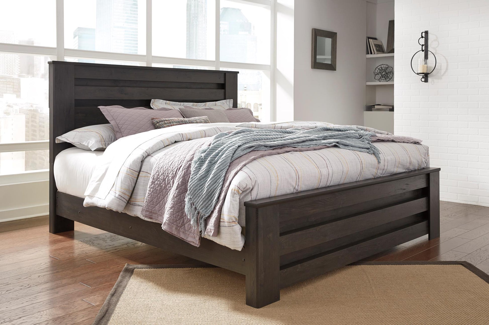 Brinxton King Panel Bed