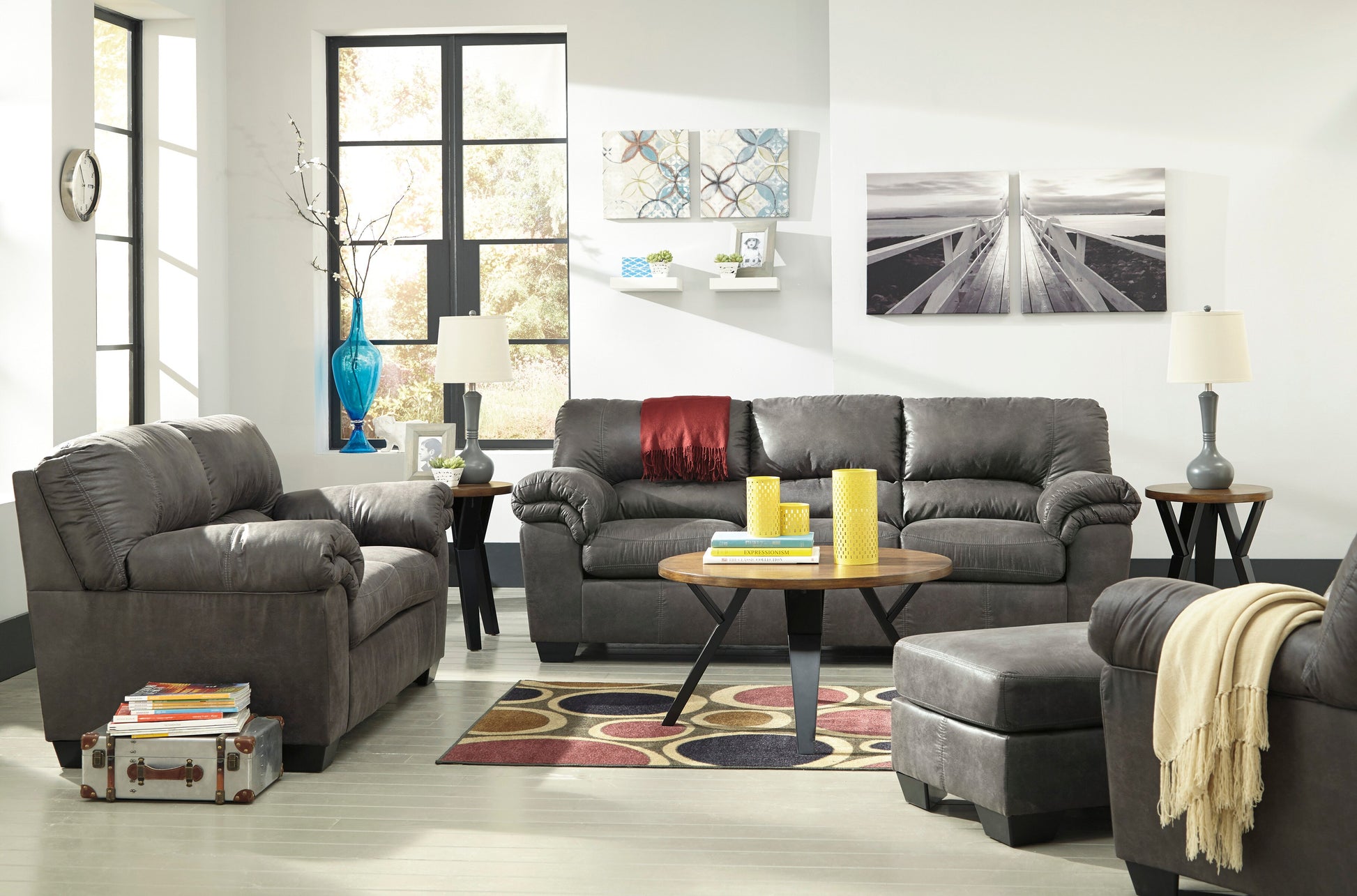 Bladen Loveseat