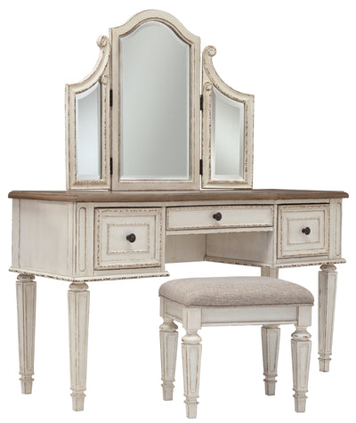 Realyn Vanity Set
