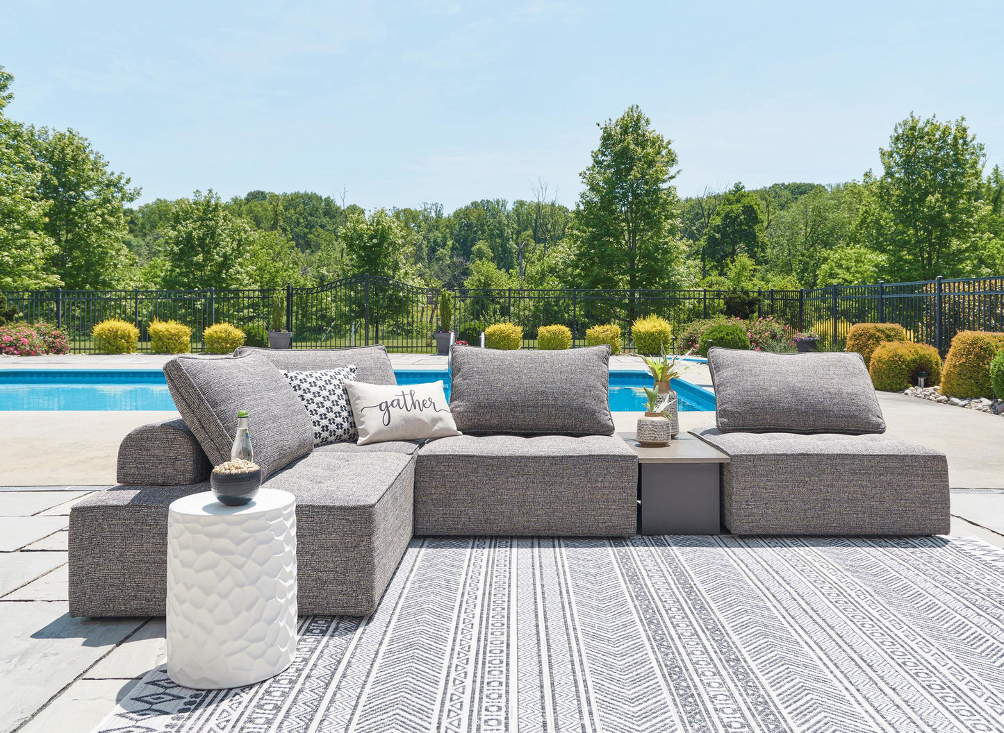 Bree Zee 6-Piece Outdoor Modular Seating