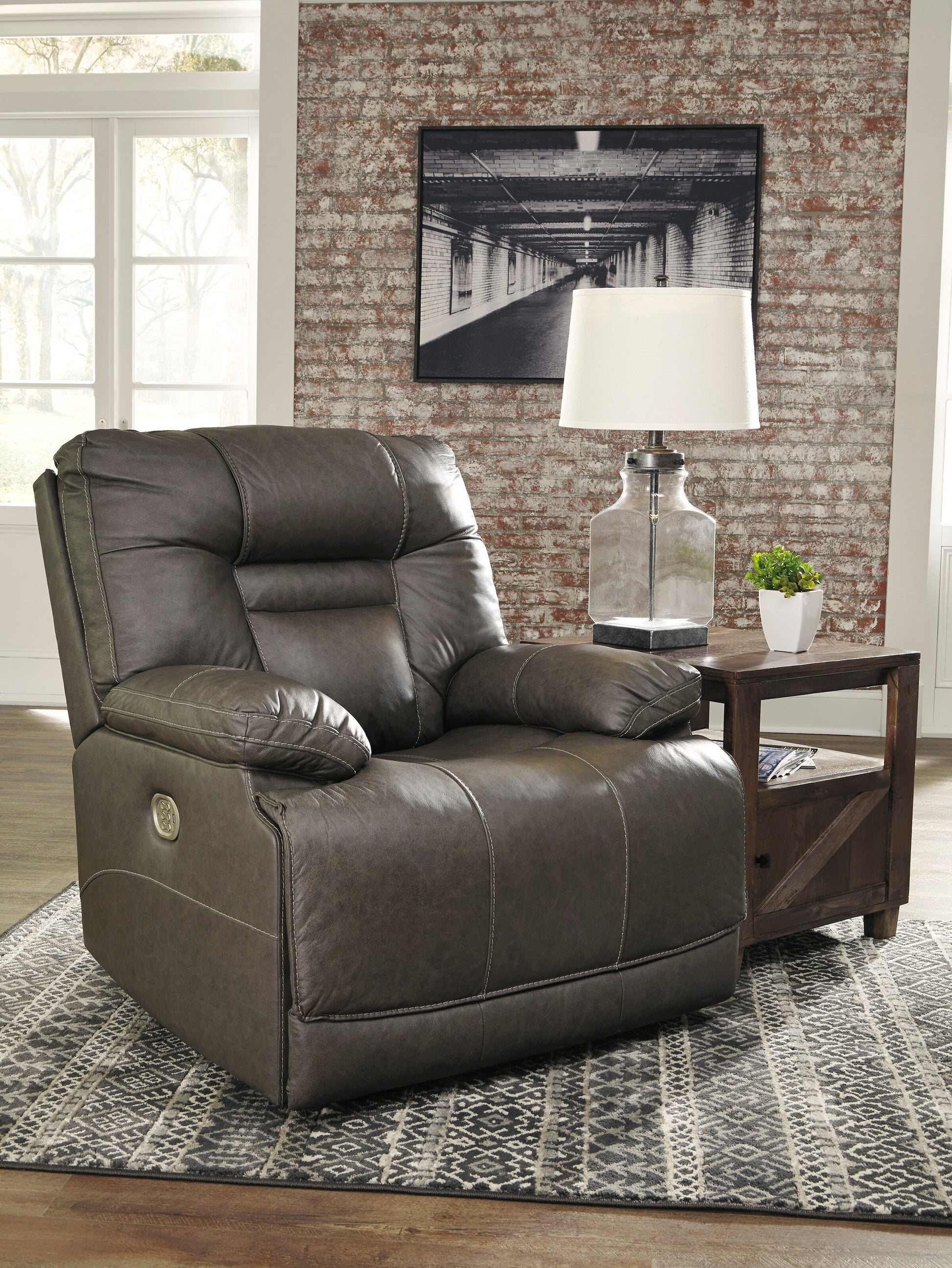 Wurstrow Power Recliner