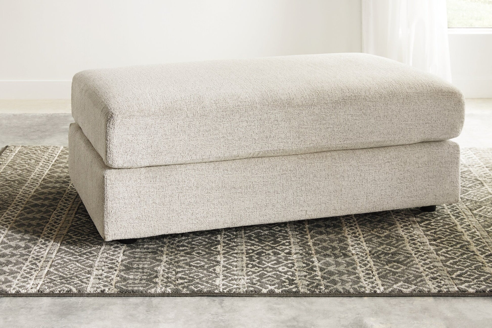 OVERSIZED ACCENT OTTOMAN