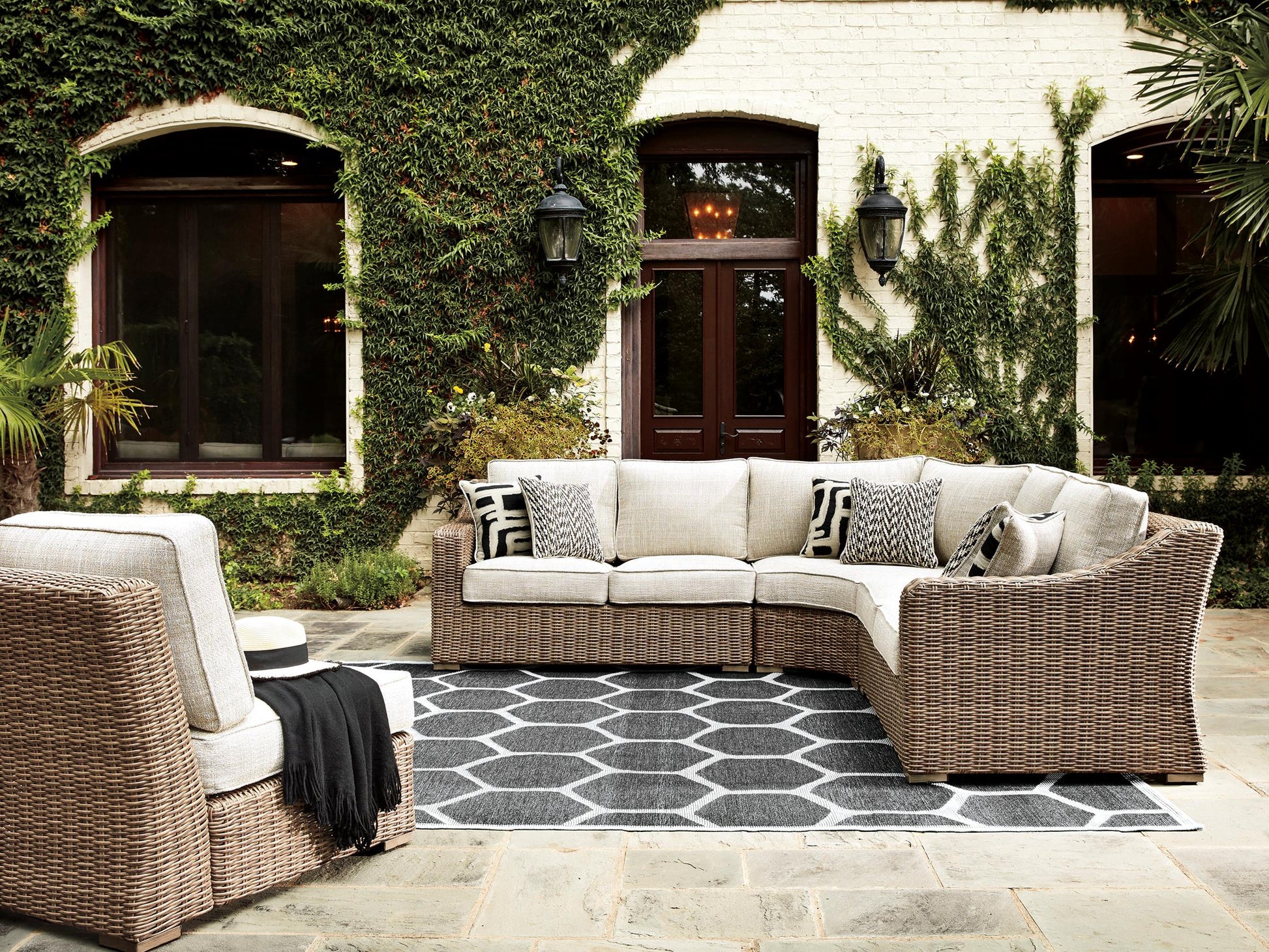 Beachcroft 4-Piece Outdoor Seating Set